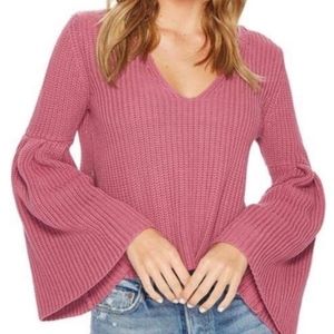 Free People chunky bell sleeve sweater, Small